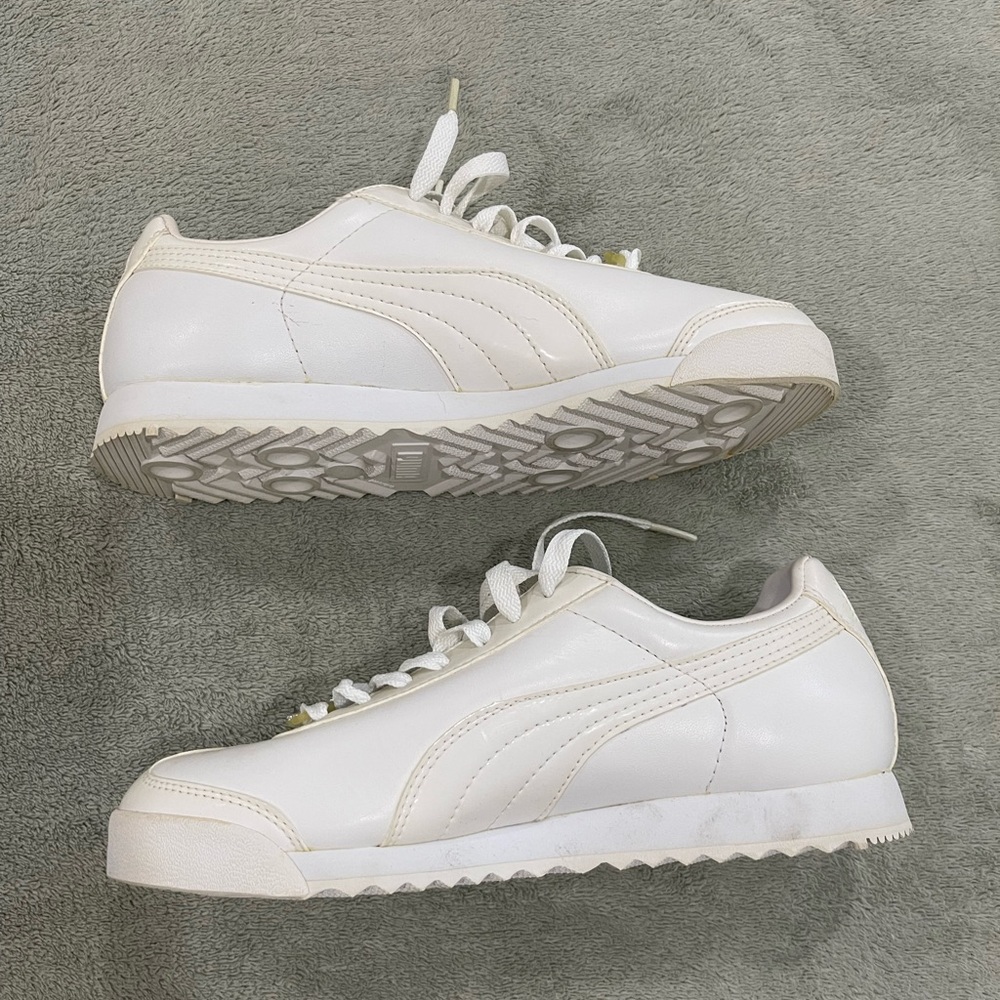 Puma Roma Women’s Size 7 Classic White Leather Sneakers - Picture 2 of 5